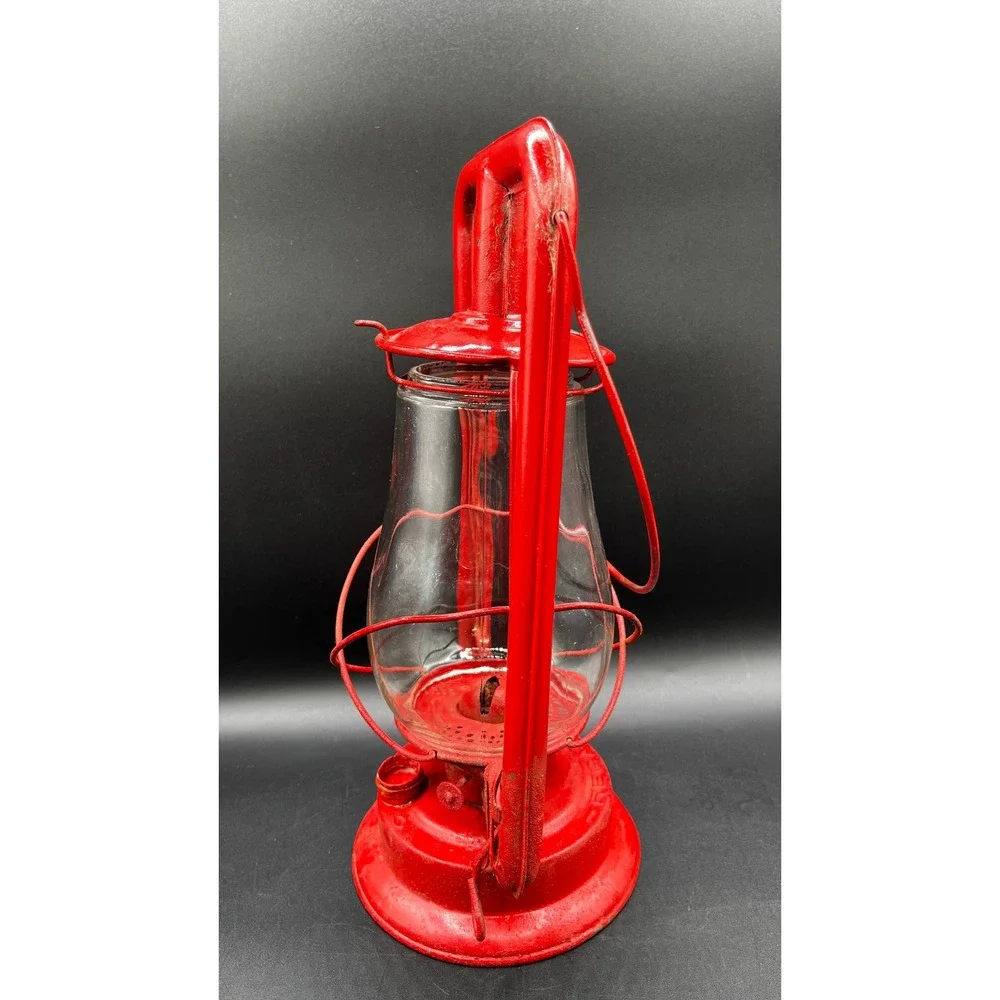 Vtg Regal Red Kerosene Lantern Tubular Oil Hurricane Lamp Glass Globe 13.5
